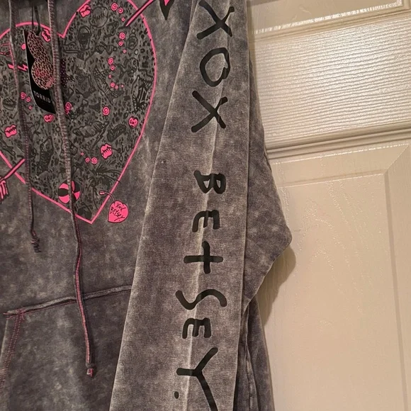 Betsy Johnson Torrid Gray Wash Arrow Heart Hoodie Dress Size 3X - Picture 6 of 11